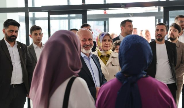 Başkan Çolakbayrakdar: "Kendi öz kaynaklarıyla Türkiye’de sayılı, vizyonuyla öncü bir belediyeyiz"