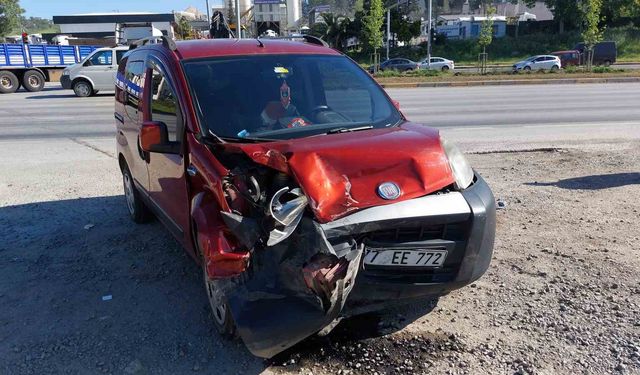 Cenazeye yolunda kaza: 1 yaralı