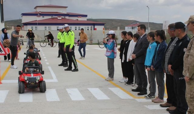 Demirözü’nde Trafik Hastası etkinlikleri