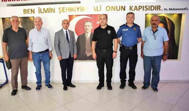 İl Emniyet Müdürü Yılmaz, emniyet personelinin annesinin cenazesine katıldı