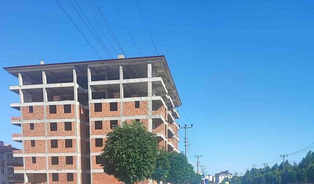 Çorum’da üç otomobil çarpıştı: 3 yaralı