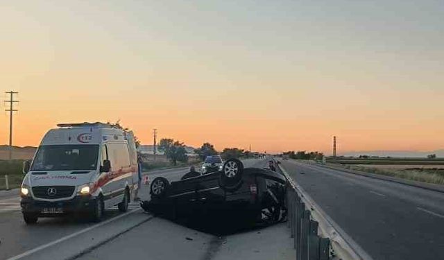 Konya’da kontrolden çıkan kamyonet devrildi: 1 ölü, 2 yaralı