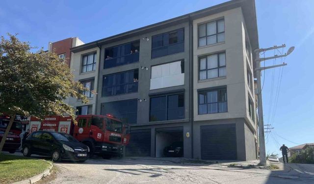 Ocakta unutulan yemek itfaiye ekiplerini alarma geçirdi