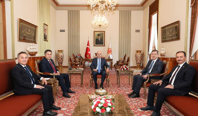 Rektör Yılmaz, TBMM Başkanı Kurtulmuş'u Ziyaret Etti