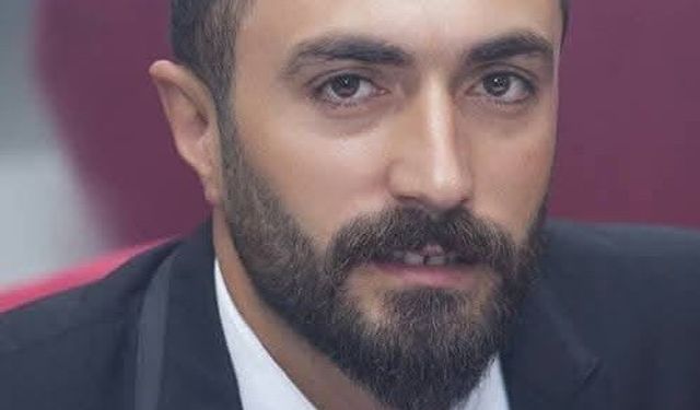 Devrilen traktörün altında kaldı, hayatını kaybetti