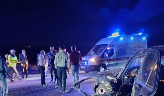 Kavşakta meydana gelen trafik kazasında 4 kişi yaralandı