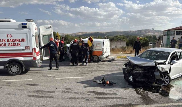 Sivas’ta feci kaza: 1 ölü, 2’si çocuk 4 yaralı