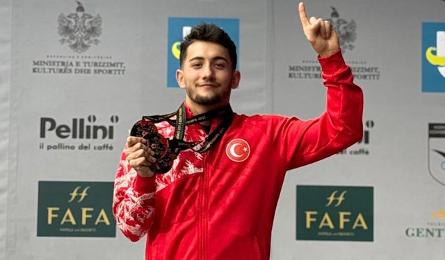 Burak Aykun, Avrupa'nın En Güçlü Genç Haltercisi Oldu