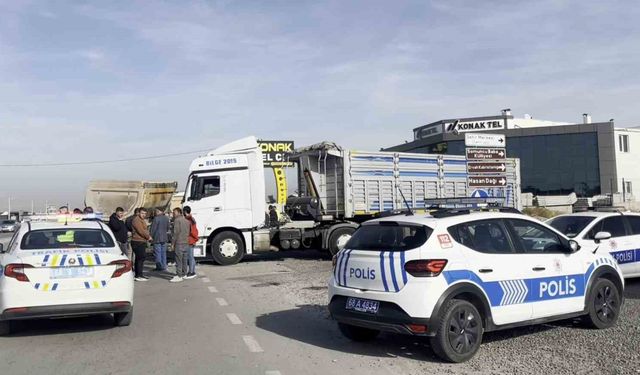 Aksaray'da iki tır çarpıştı: 1 yaralı