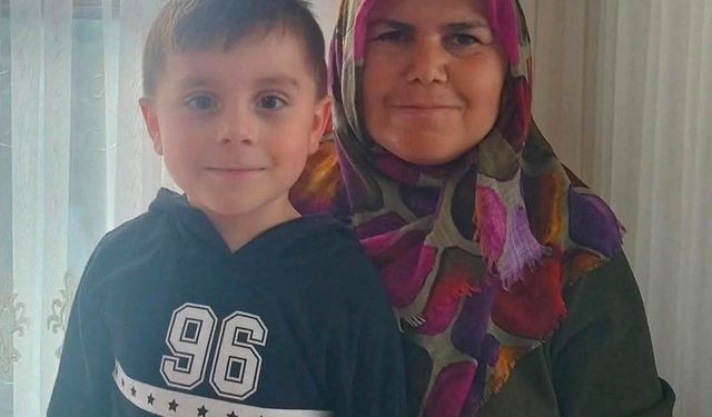 Annenin donarak, oğlunun düşerek öldüğü üzerinde duruluyor