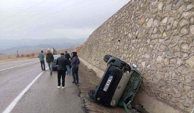 Bayburt-Erzurum kara yolunda trafik kazası: 3 yaralı