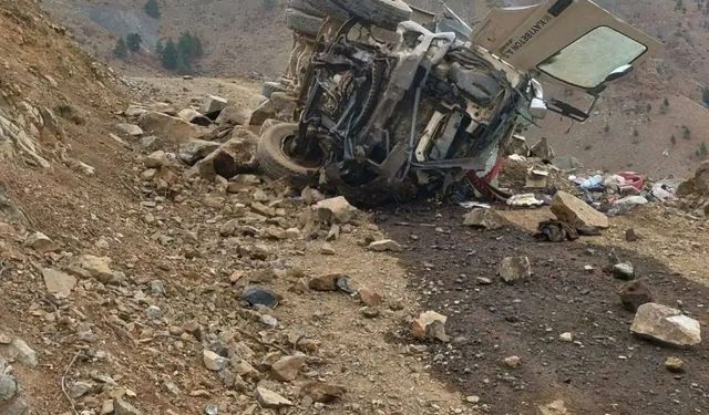 Beton mikseri yamaçtan yuvarlandı: 1 yaralı