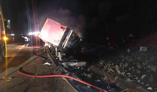 Bolu’da kaza yapan tır alev alev yandı