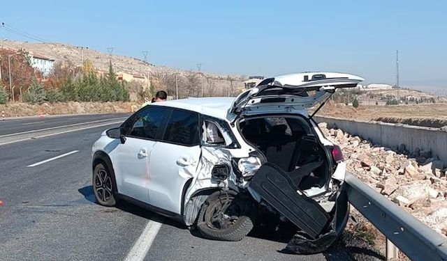 Çankırı'da ambulansla otomobil çarpıştı: 1 yaralı