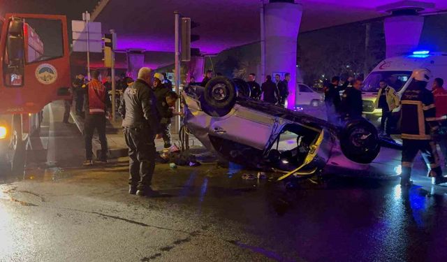 'Dur' ihtarına uymayarak kaçan otomobil takla attı: 2 yaralı