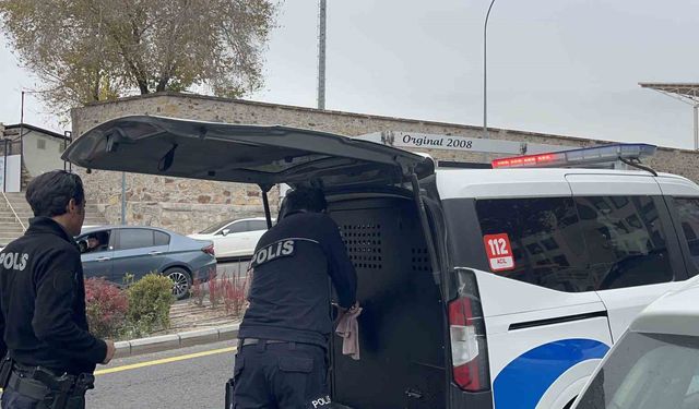 Eşinin bıçakladığı adam, eşini adliye çevresinde pompalı tüfek ile bekledi