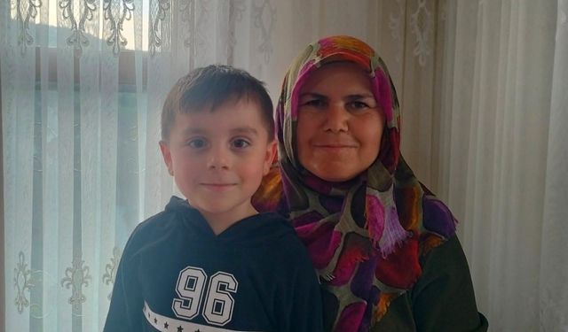 Kastamonu’da ölü bulunan anne ile oğlunun cenazeleri otopsi için Ankara Adli Tıp Kurumuna getirildi