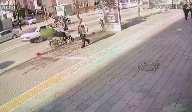 Motosiklet sürücüsünün dikkatsizliği kazaya neden oldu: 2 kişi yaralandı