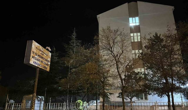 Niğde'de 6 öğrenci yedikleri pastadan sonra hastanelik oldu