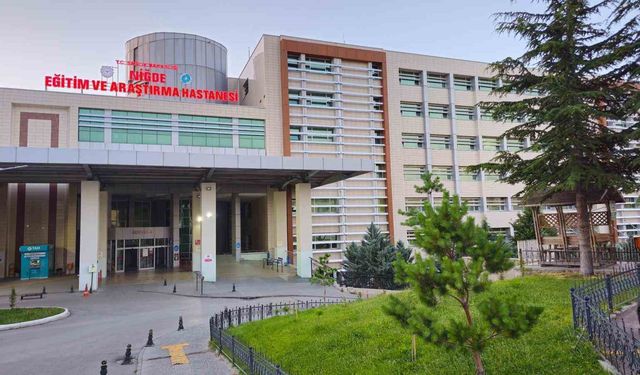 Niğde'de hastane ek binasında çıkan yangın kısa sürede söndürüldü