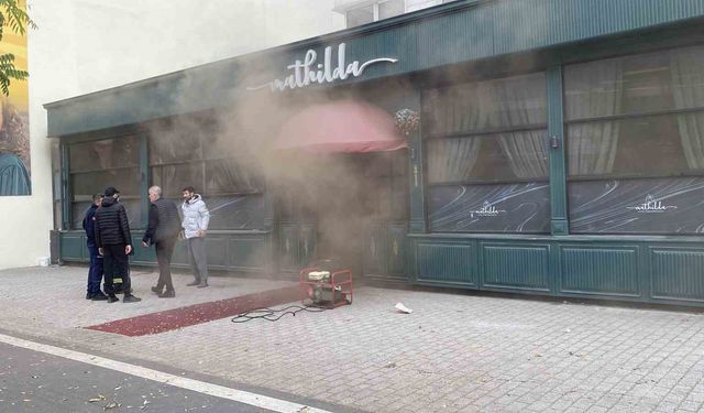 Otelde yangın paniği: 152 kişi tahliye edildi