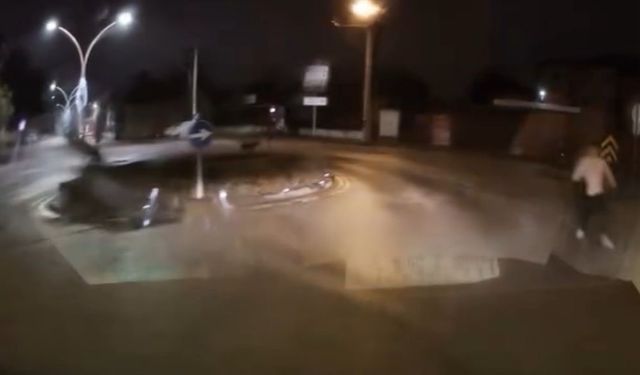 Sokakta köpeklerin kovaladığı genci böyle kurtardı: "Benim adım Hıdır elimden gelen budur"