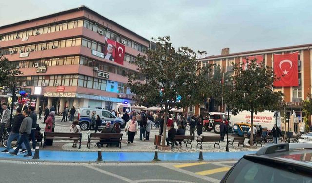 Zonguldak’ta psikolojik sorunları olduğu iddia edilen şahıs kaymakamlık önünde kendini yaktı