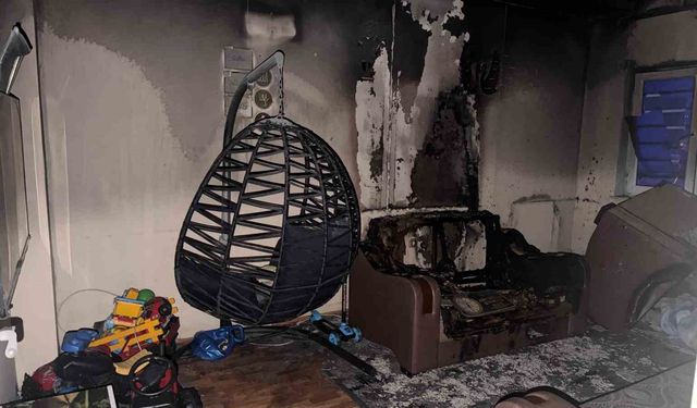 Alaplı'da bir evde çıkan yangında oda zarar gördü