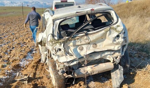 Amasya'da otomobil ile SUV araç çarpıştı: 8 yaralı