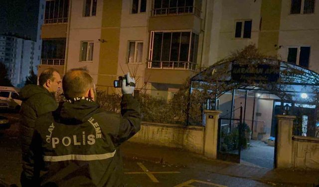 Baba-oğul arasındaki kavga kanlı bitti: 1'i ağır 2 yaralı