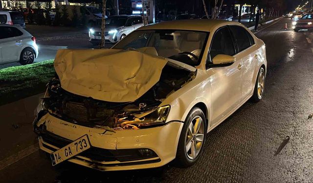 Bolu'da D-100'de iki otomobil çarpıştı: 2 yaralı