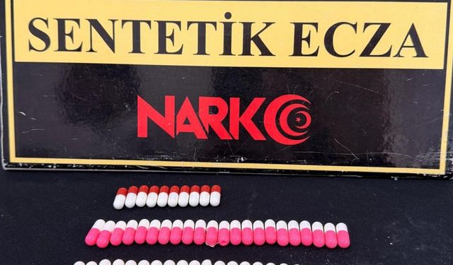 Ekiplerin şüphelendiği şahsın üzerinden uyuşturucu çıktı