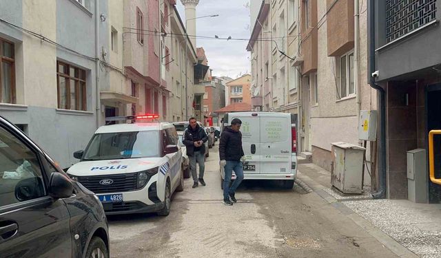 Eskişehir'de 43 yaşındaki genç adam evinde ölü bulundu