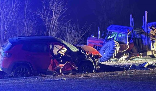 Kastamonu'da cip ile traktör çarpıştı: 3 yaralı