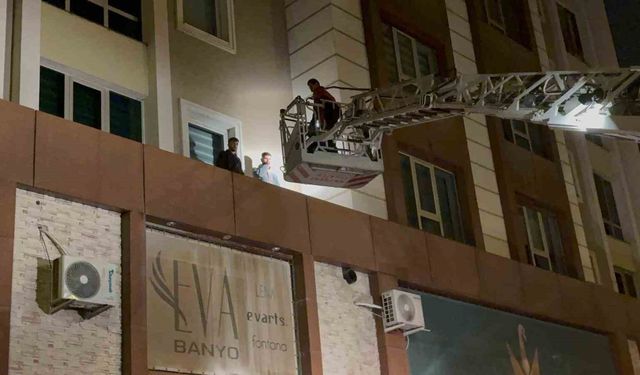 Kayseri'de bir garip olay: 3'üncü kattan çarşafla indiler: 2 gözaltı