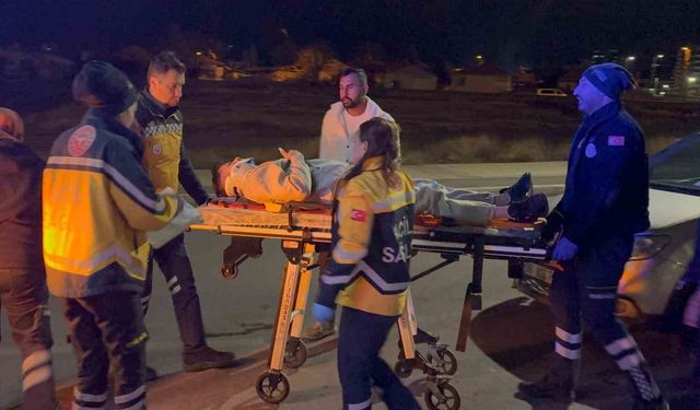 Kaza yapan alkollü sürücü, 'Gazeteci çekerse üflemem' diyerek, ekiplere zorluk çıkardı