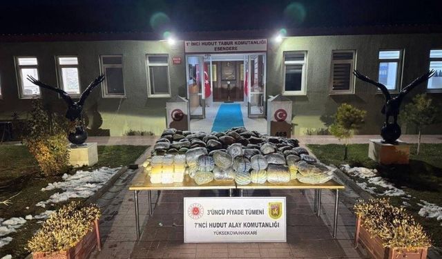 Mehmetçik hudutta uyuşturucuya geçit vermedi: Yaklaşık 259 kilogram uyuşturucu madde ele geçirildi
