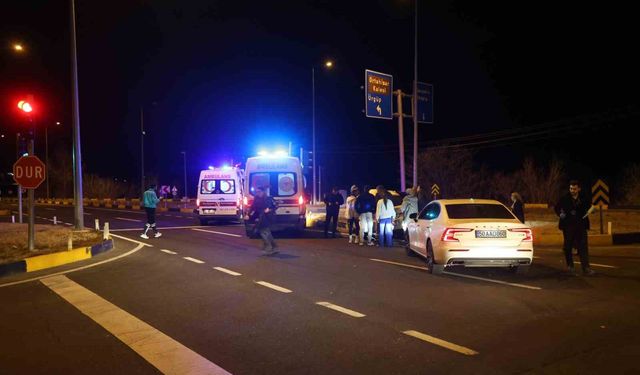 Nevşehir'de kırmızı ışık ihlali kazaya neden oldu: 2 yaralı