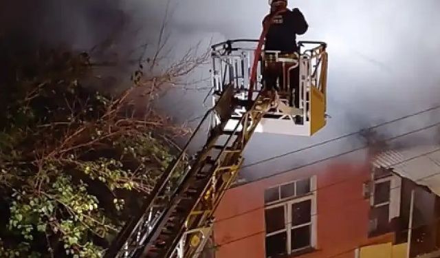 Samsun'da iki katlı evde yangın: 1 ölü