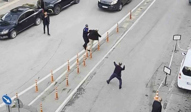 Samsun'da iki yaşlı adamın kavgasını araya girenler önledi