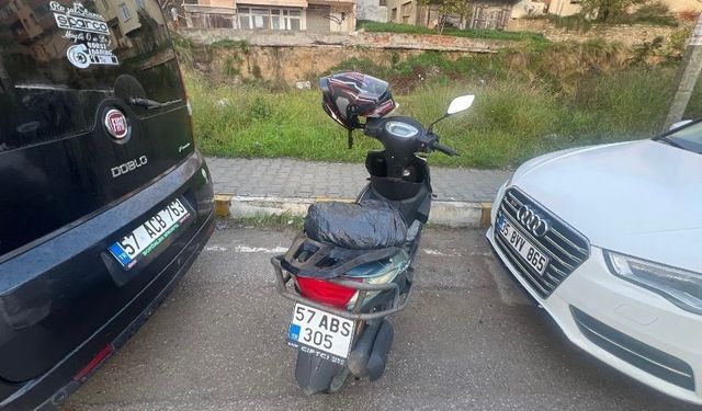 Sinop'ta devrilen motosiklette sürücü yaralandı
