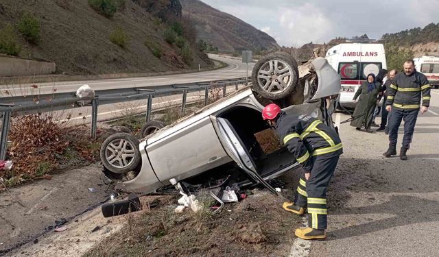 Tokat'ta kontrolden çıkan otomobil ters döndü: 5 yaralı