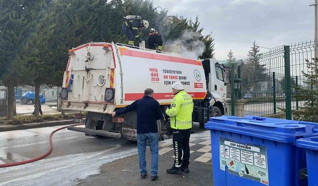 Bolu'da yol süpürme aracında yangın çıktı