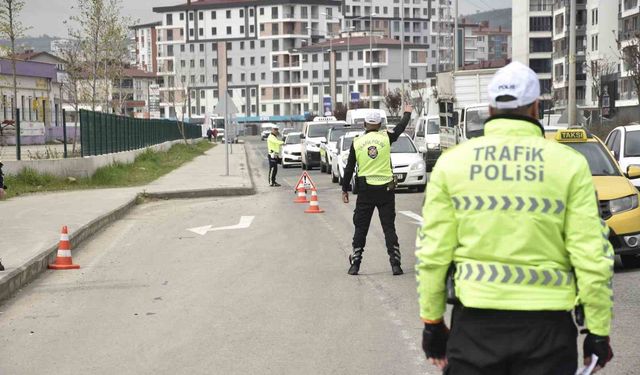 Ordu'da bir haftada yaklaşık 12 bin araç ve sürücüsü denetlendi