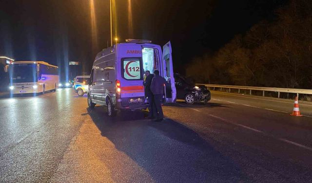 Otomobil ile hafif ticari araç çarpıştı: 5 yaralı