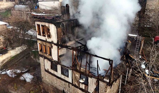 Safranbolu'da 46 günde aynı mahallede ikinci konak yangını