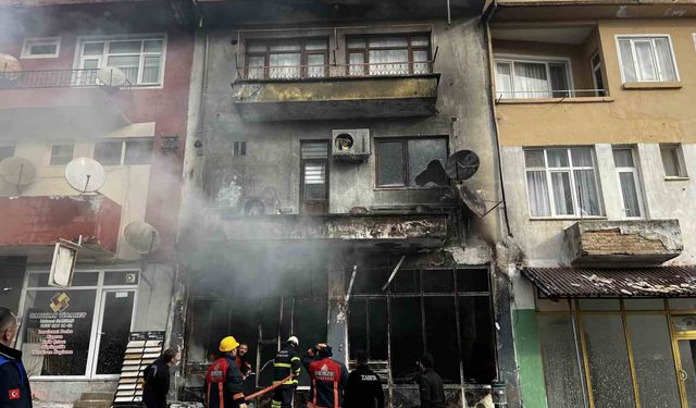 Sinop'ta motosiklet tamirhanesinde yangın: 1 yaralı