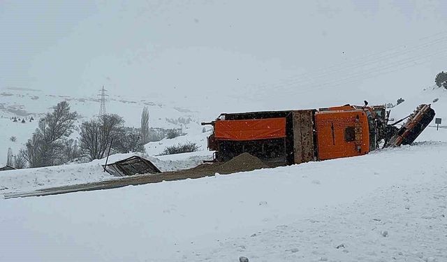 Son yılların en yoğun kar yağışı, hayatı olumsuz etkiledi