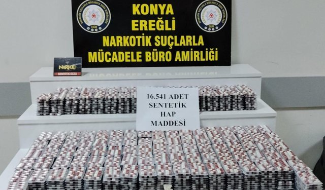 Konya polisinden zehir sevkiyatına darbe: Binlerce hap ele geçirildi