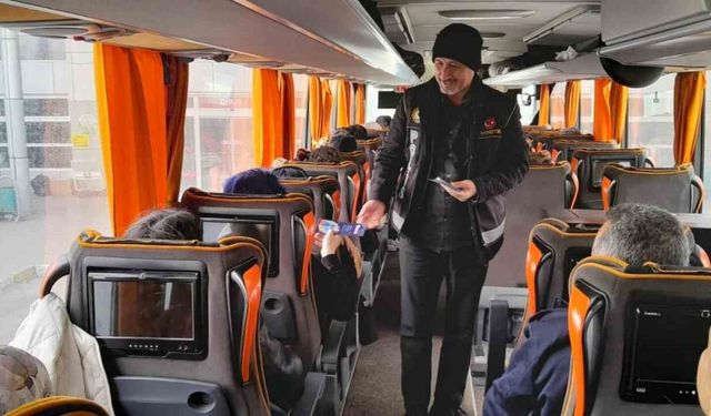 Narkotik ekipleri önleyici bilgilendirme çalışması yaptı